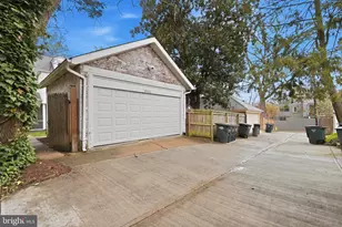 2812 34th St NW, Washington, DC 20008 - Photo 50