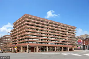 2555 Pennsylvania Ave NW, Washington, DC 20037 - Photo 2