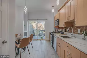 239 8th St NE, Washington, DC 20002 - Photo 2