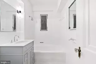 4000 Cathedral Ave NW, Washington, DC 20016 - Photo 12