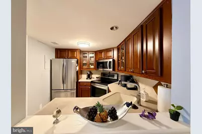 1080 Wisconsin Avenue NW #2004, Washington, DC 20007 - Photo 12