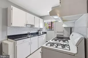 2325 42nd St NW, Washington, DC 20007 - Photo 10