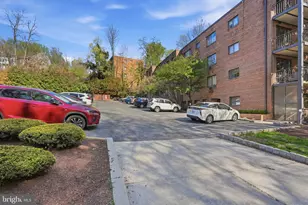 2325 42nd St NW, Washington, DC 20007 - Photo 32