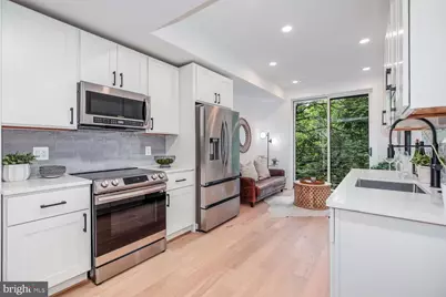 2601 30th Street NE #11, Washington, DC 20018 - Photo 2