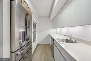 1015 33rd Street NW, Washington, DC 20007 - Photo 8