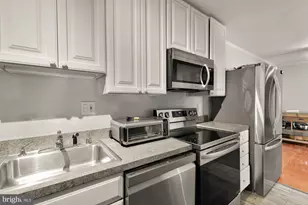 1325 18th St NW, Washington, DC 20036 - Photo 10
