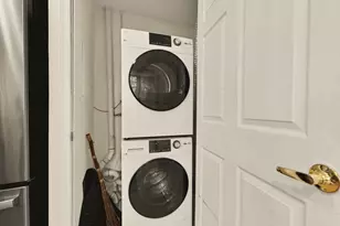 1661 Crescent Pl NW, Washington, DC 20009 - Photo 36