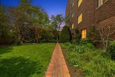 1661 Crescent Place NW #102W, Washington, DC 20009 - Photo 2