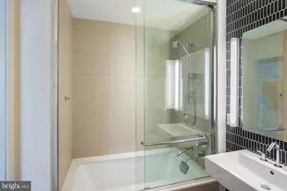 920 I Street NW #814, Washington, DC 20001 - Photo 22