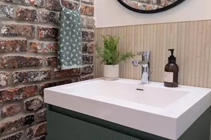 1227 E St SE, Washington, DC 20003 - Photo 4