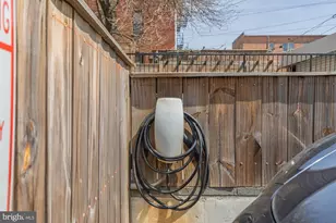 1444 Harvard St NW, Washington, DC 20009 - Photo 48