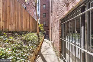 1727 R St NW, Washington, DC 20009 - Photo 32