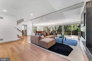 2820 Ellicott St NW, Washington, DC 20008 - Photo 4