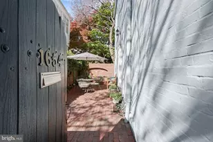 1654 34th St NW, Washington, DC 20007 - Photo 2