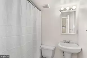 627 Gresham Pl NW, Washington, DC 20001 - Photo 26