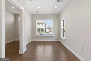 725 Parkside Pl NE, Washington, DC 20019 - Photo 2