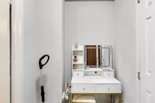 1 Scott Cir NW, Washington, DC 20036 - Photo 12