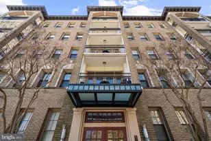 2902 Porter St NW, Washington, DC 20008 - Photo 30