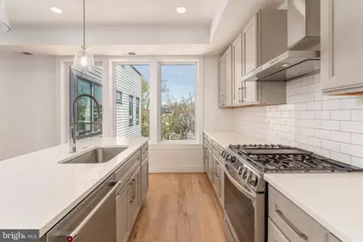 811 Upshur Street NW #10, Washington, DC 20011 - Photo 10