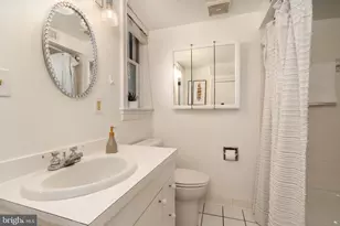 350 9th St SE, Washington, DC 20003 - Photo 22