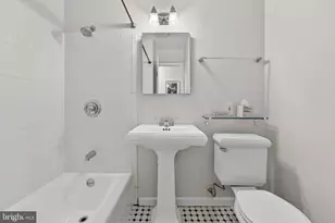 1117 G St SE, Washington, DC 20003 - Photo 44