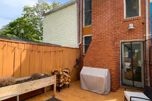 903 12th St SE, Washington, DC 20003 - Photo 8