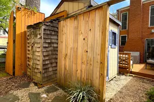 903 12th St SE, Washington, DC 20003 - Photo 18