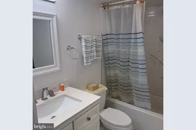 2111 Wisconsin Avenue NW #508, Washington, DC 20007 - Photo 10