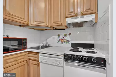 1944 Calvert Street NW, Washington, DC 20009 - Photo 60