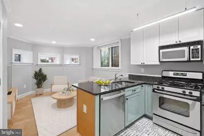 1740 18th Street NW #T2, Washington, DC 20009 - Photo 2