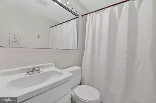 1944 Calvert St NW, Washington, DC 20009 - Photo 64