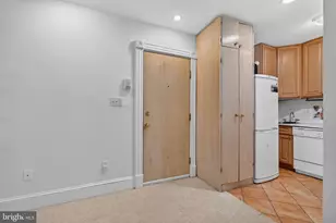 1944 Calvert St NW, Washington, DC 20009 - Photo 54