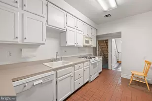 2320 Ashmead Pl NW, Washington, DC 20009 - Photo 8