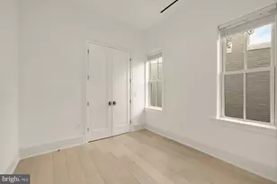 329 8th St NE, Washington, DC 20002 - Photo 36