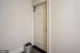 1121 24th St NW, Washington, DC 20037 - Photo 4