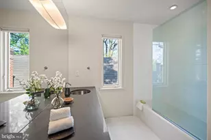 2319 Bancroft Pl NW, Washington, DC 20008 - Photo 24