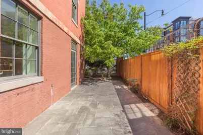 215 I Street NE #105, Washington, DC 20002 - Photo 36