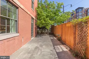 215 I St NE, Washington, DC 20002 - Photo 36