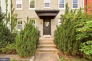 218 20th St NE, Washington, DC 20002 - Photo 4