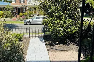 1911 D St NE, Washington, DC 20002 - Photo 2