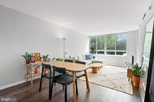 355 I Street SW, Washington, DC 20024 - Photo 2
