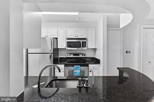1619 R St NW, Washington, DC 20009 - Photo 14
