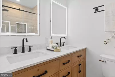 1704 Independence Avenue SE, Washington, DC 20003 - Photo 36