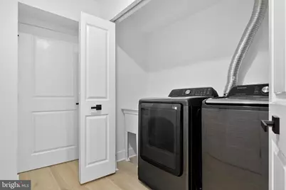 1704 Independence Avenue SE, Washington, DC 20003 - Photo 52