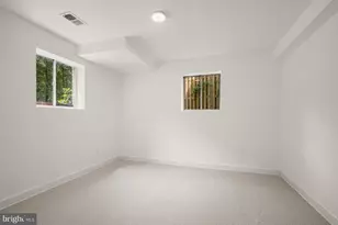 5026 Cathedral Ave NW, Washington, DC 20016 - Photo 28