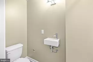 427 Woodcrest Dr SE, Washington, DC 20032 - Photo 32