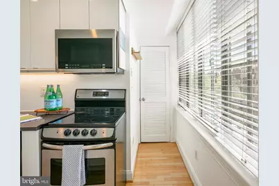 1701 16th Street NW #426, Washington, DC 20009 - Photo 6