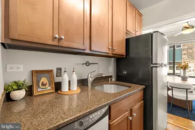 3601 Wisconsin Avenue NW #110, Washington, DC 20016 - Photo 10