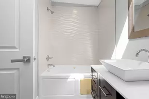 2819 11th St NW, Washington, DC 20001 - Photo 30