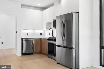 2504 41st Street NW #5, Washington, DC 20007 - Photo 6